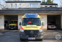 Mentőautóban született kisfiú Nyíregyháza határában – rendőri segítséggel biztosították a szülést