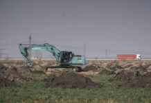 Gajdos László: a BYD a szegedi gyára építése során a környezetvédelmi engedélyben előírt kötelezettségeit szegte meg