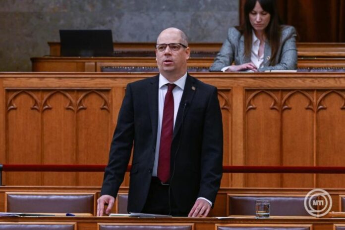 nagygaborbalint_legfobb_ugyesz